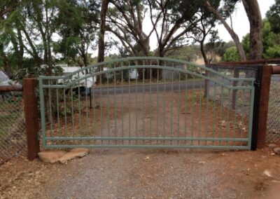 Henley Design 4 Rail Double Arching; Single Gate; Rivergum; Cherry Gardens