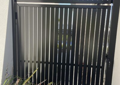 Kensington Design Vertical Slat Oversized Single Gate