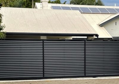 Oval Louvre Sliding Gate in Satin Black